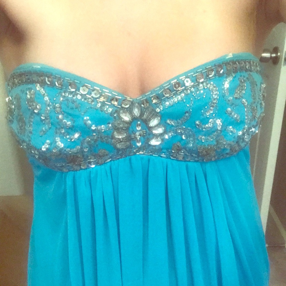 Roberta prom dress!!